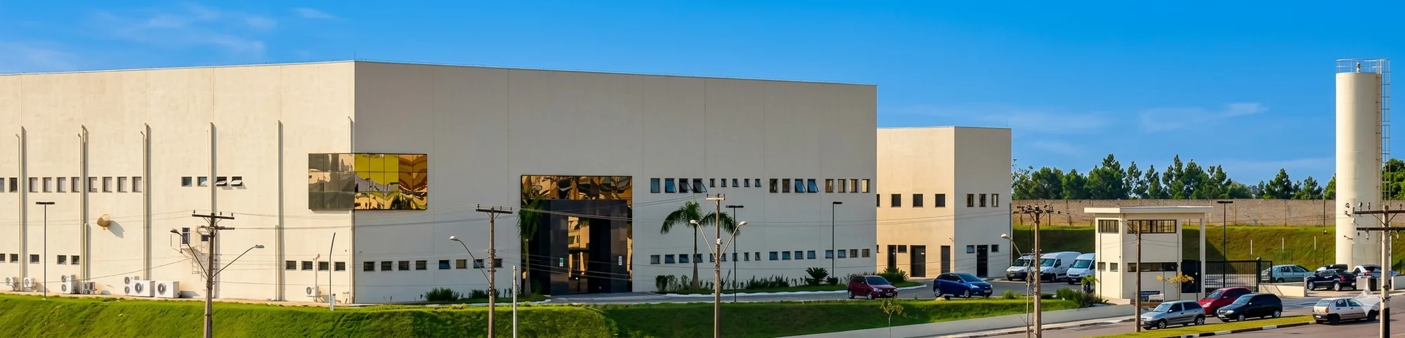 Fachada da sede e fábrica da Conexão em Arujá